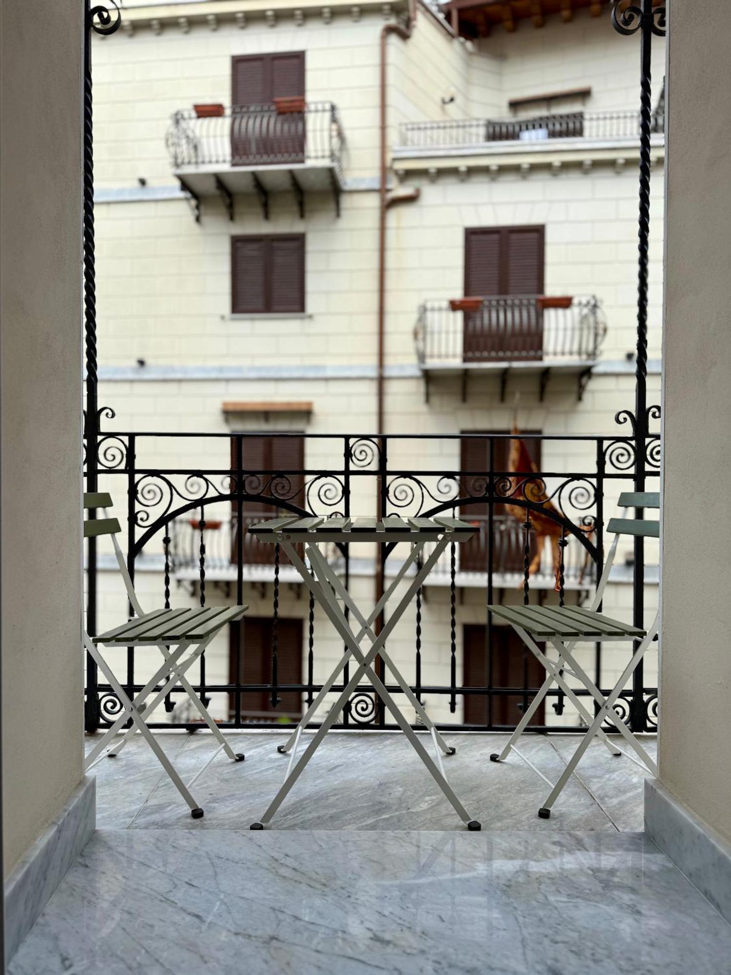 La Cala Flat Palermo